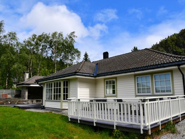 Ferienhaus HOLMEVIKA am Førdefjord